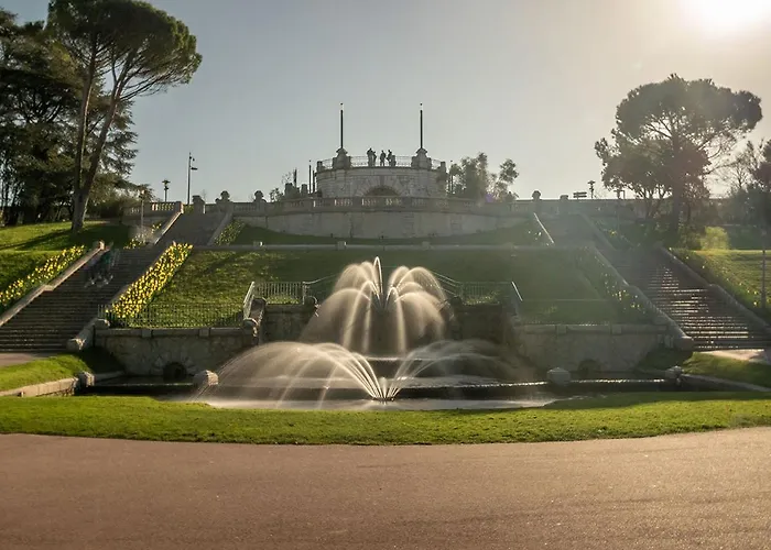 Hyper Centre De - N23 *